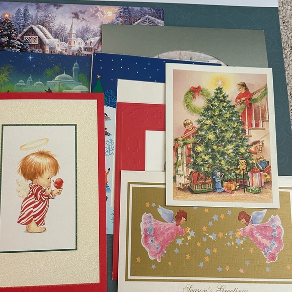 Other - 8 Christmas Greeting Cards (no envelopes included)